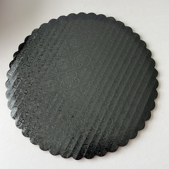8” Round Black Cake Board 25pcs - Picture 4 of 5